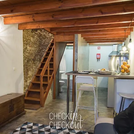 Checkincheckout - Castle Loft شقة *