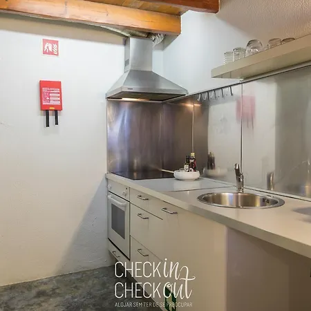 Checkincheckout - Castle Loft Lägenhet